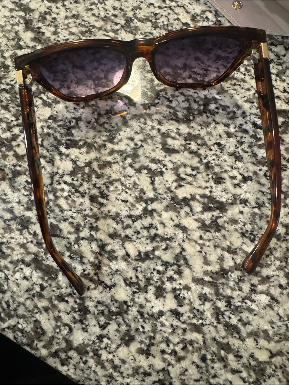 Quay sunglasses - Picture 3 of 3